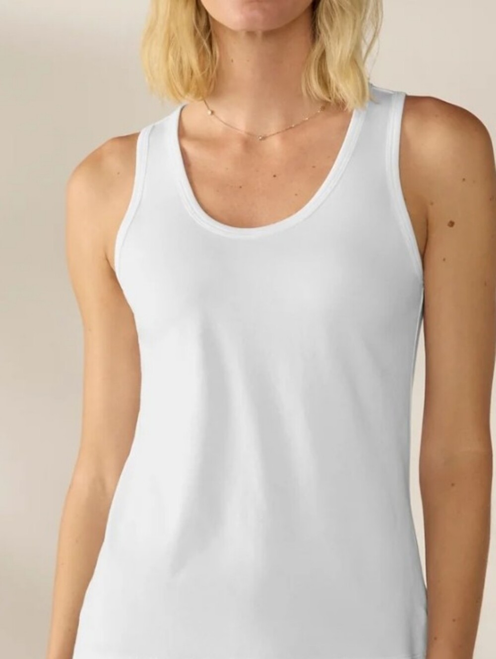 Dip Classic Ribbed U-Neck Tank Top- White
